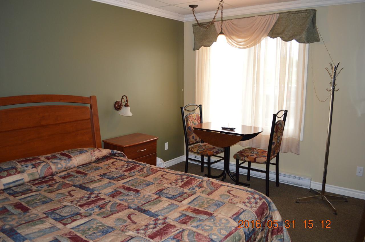 Motel-Auberge Hélene Victoriaville Eksteriør bilde
