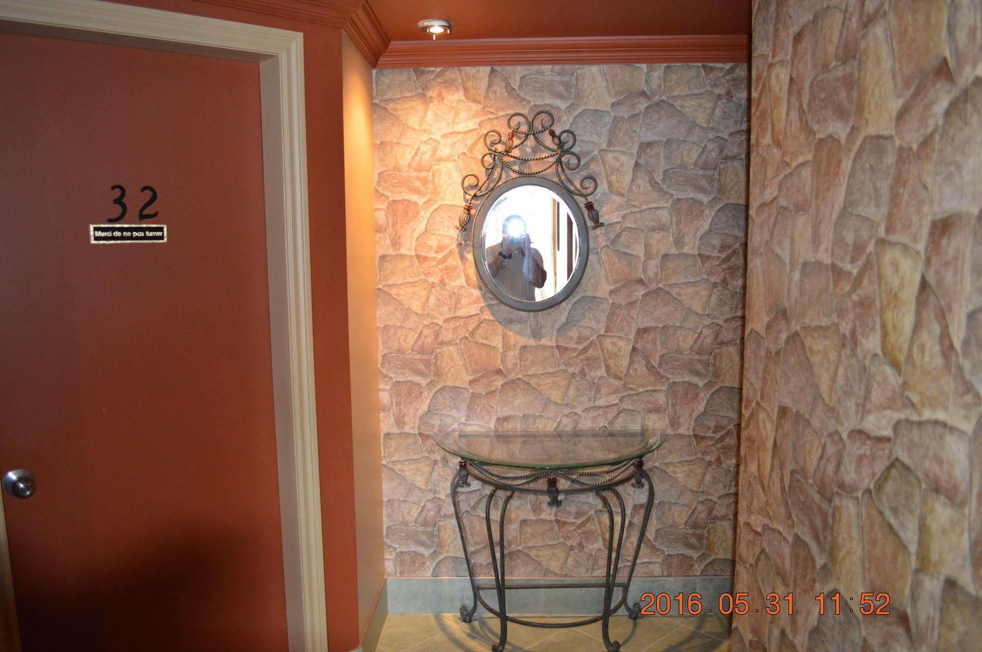 Motel-Auberge Hélene Victoriaville Eksteriør bilde