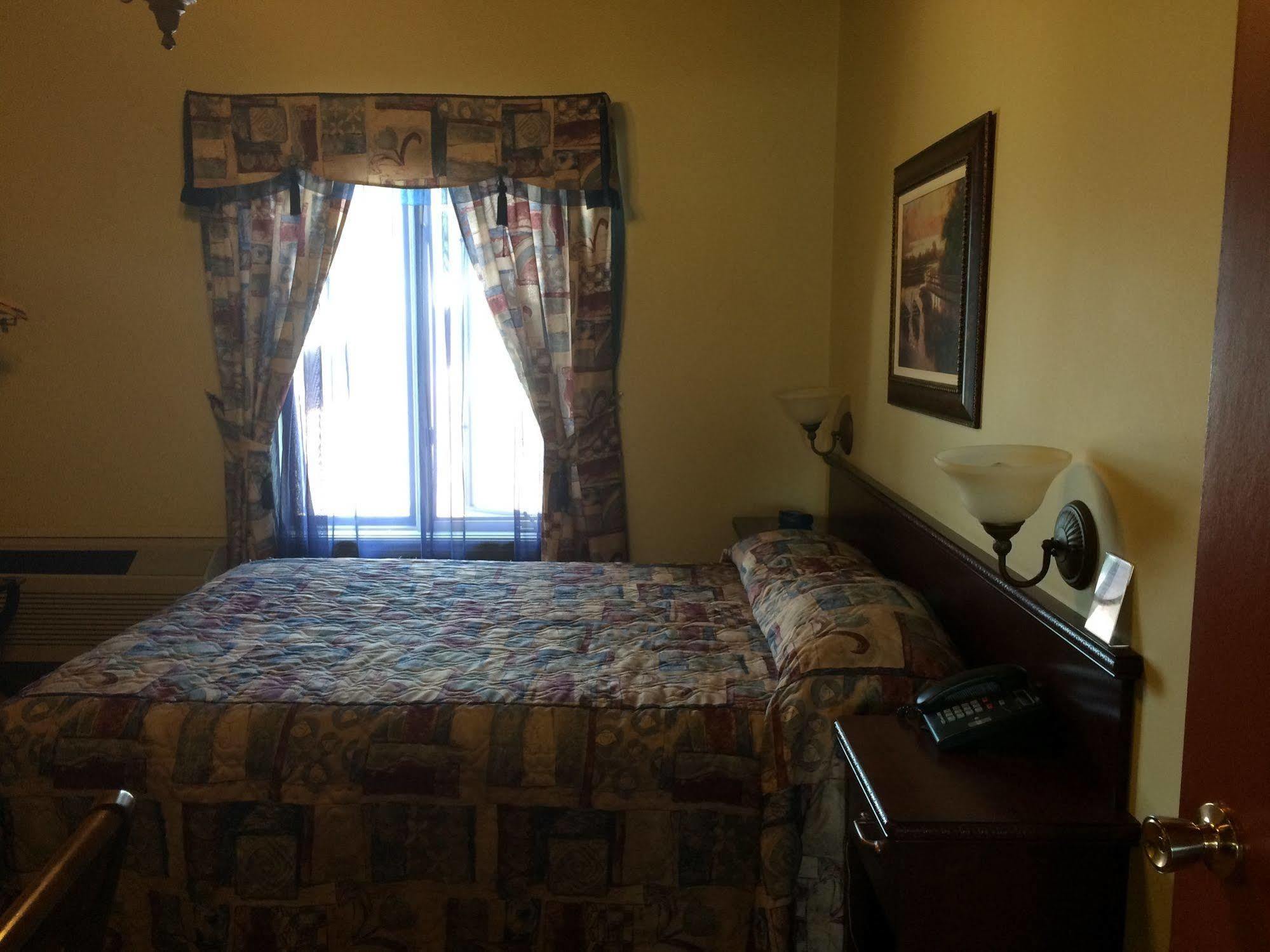 Motel-Auberge Hélene Victoriaville Eksteriør bilde
