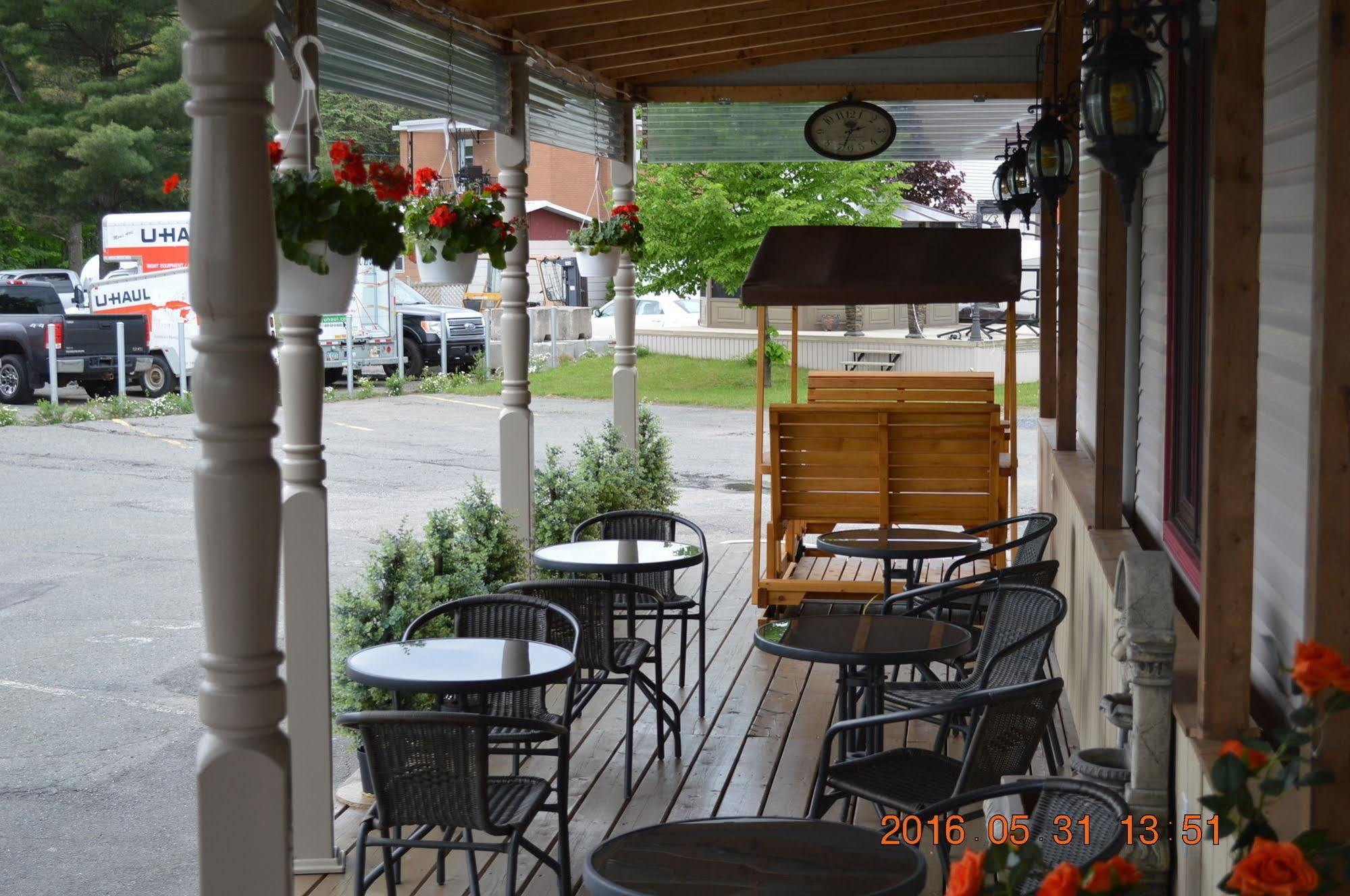 Motel-Auberge Hélene Victoriaville Eksteriør bilde